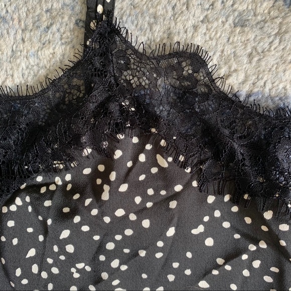 LACE TRIM TANK TOP - Picture 4 of 6